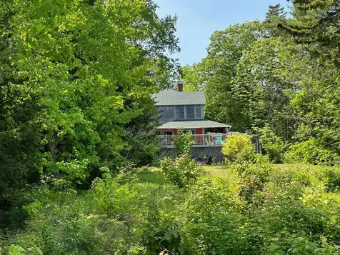 68 Cliff Road Northport ME 04849