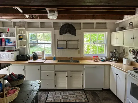 68 Cliff Road Northport ME 04849