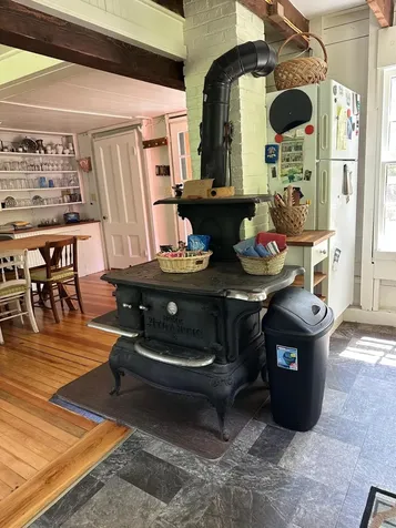 68 Cliff Road Northport ME 04849