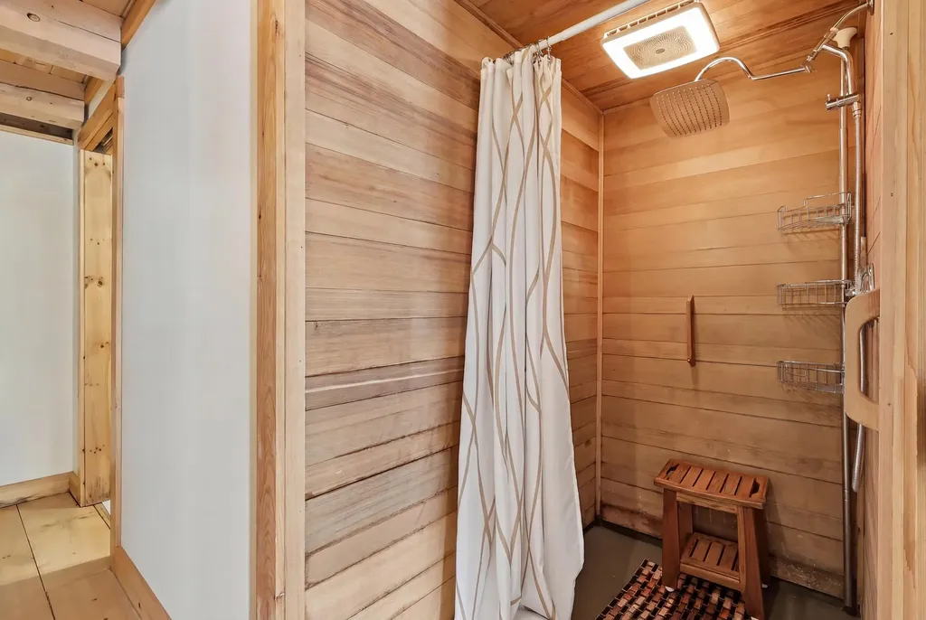 116 Rogers Road Kittery ME 03904