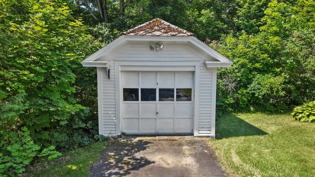 1106 Chase Road Veazie ME 04401