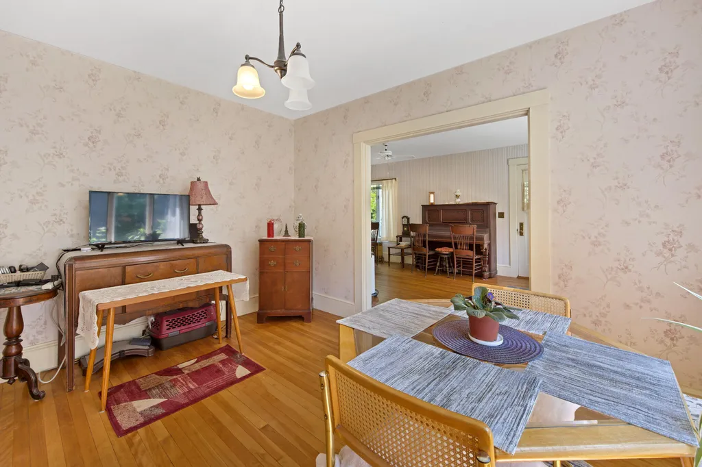 1106 Chase Road Veazie ME 04401