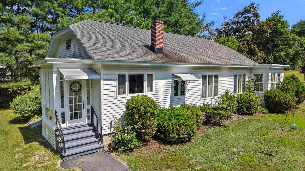 1106 Chase Road Veazie ME 04401