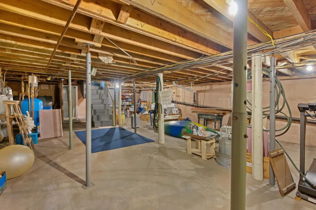 1106 Chase Road Veazie ME 04401
