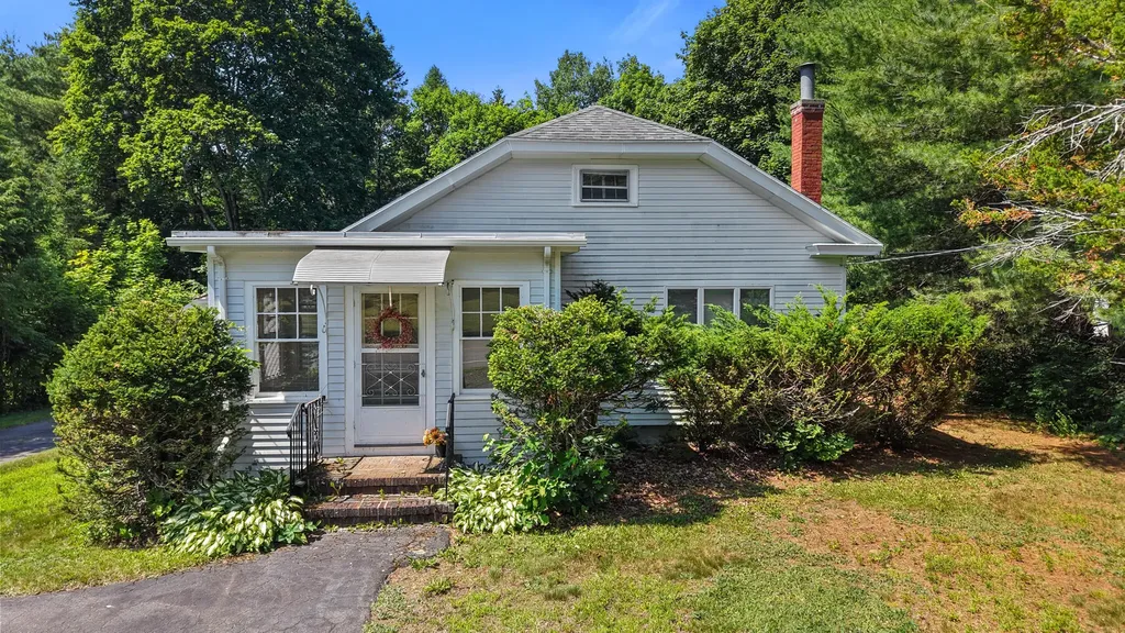 1106 Chase Road Veazie ME 04401
