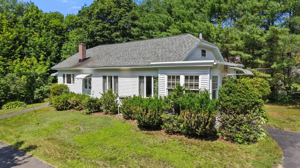 1106 Chase Road Veazie ME 04401