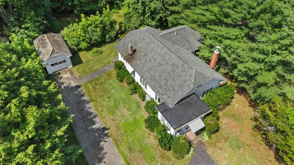 1106 Chase Road Veazie ME 04401