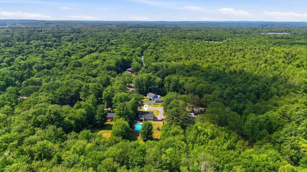 23 Hunter Lane Topsham ME 04086