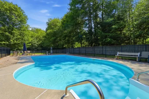 23 Hunter Lane Topsham ME 04086