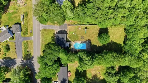 23 Hunter Lane Topsham ME 04086
