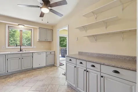 23 Hunter Lane Topsham ME 04086