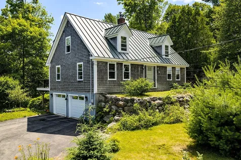 6 Chestnut Hill Camden ME 04843