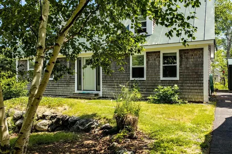 6 Chestnut Hill Camden ME 04843
