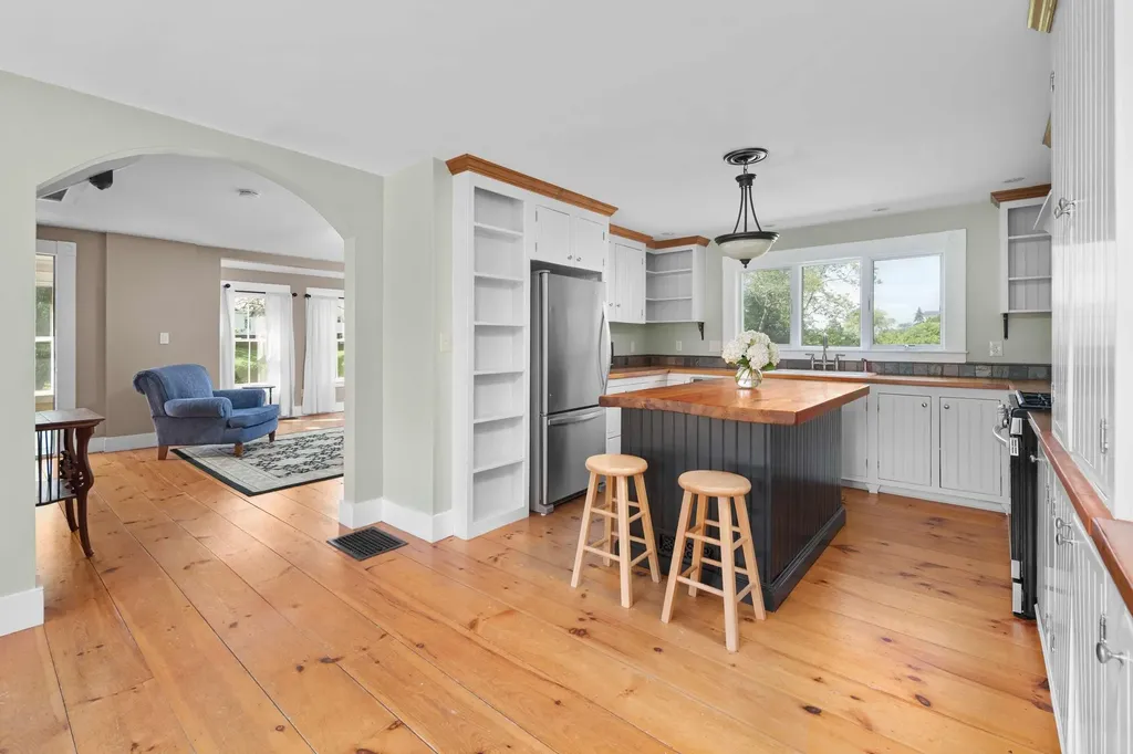 5 Hoyts Island Lane Kittery ME 03905