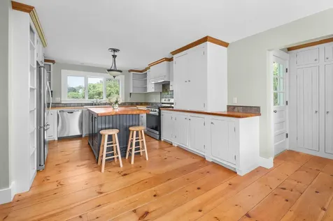 5 Hoyts Island Lane Kittery ME 03905