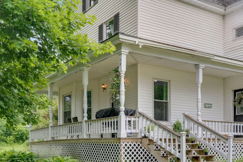59 Park Street Dexter ME 04930