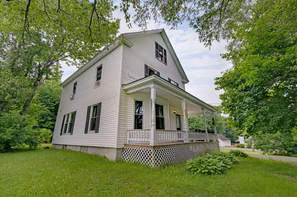 59 Park Street Dexter ME 04930
