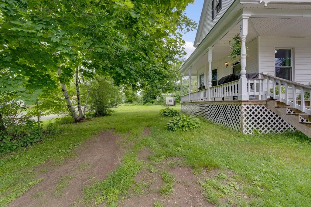59 Park Street Dexter ME 04930