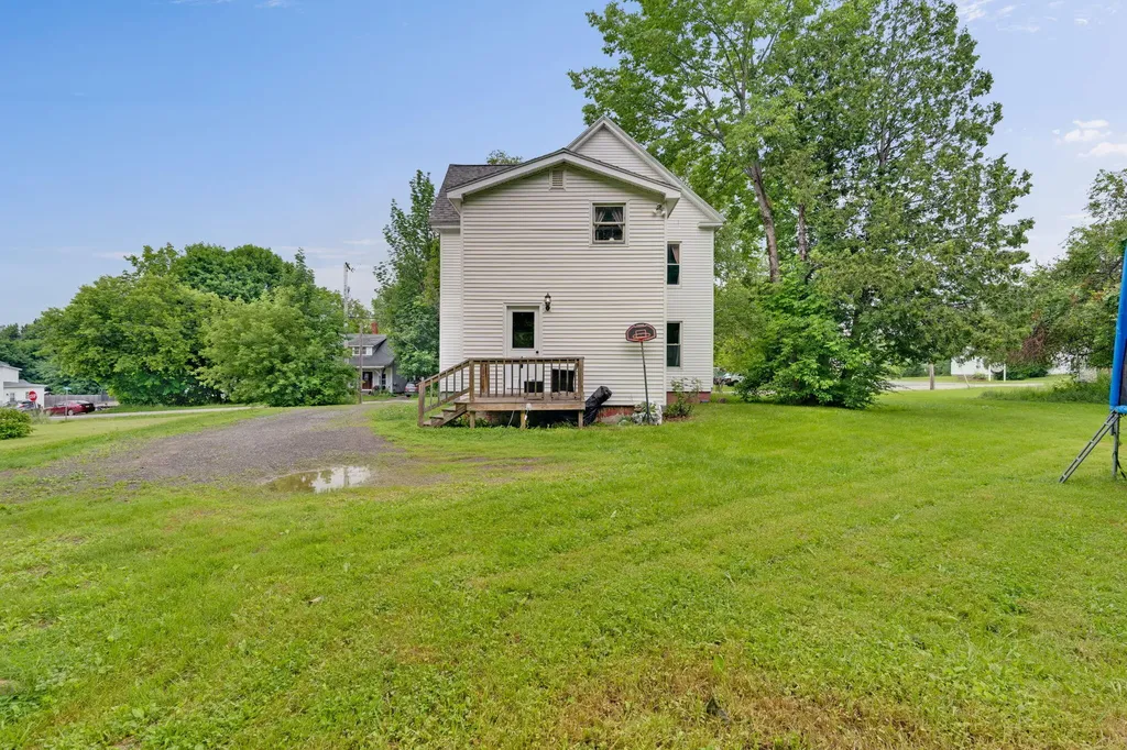 59 Park Street Dexter ME 04930