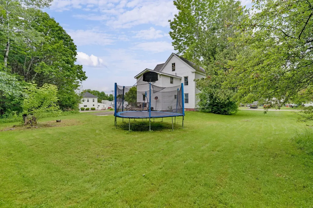 59 Park Street Dexter ME 04930
