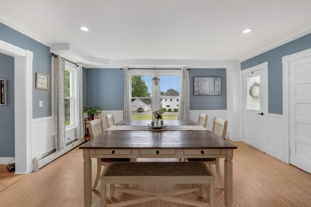 59 Park Street Dexter ME 04930