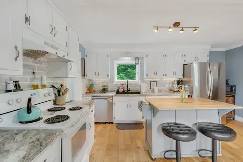 59 Park Street Dexter ME 04930