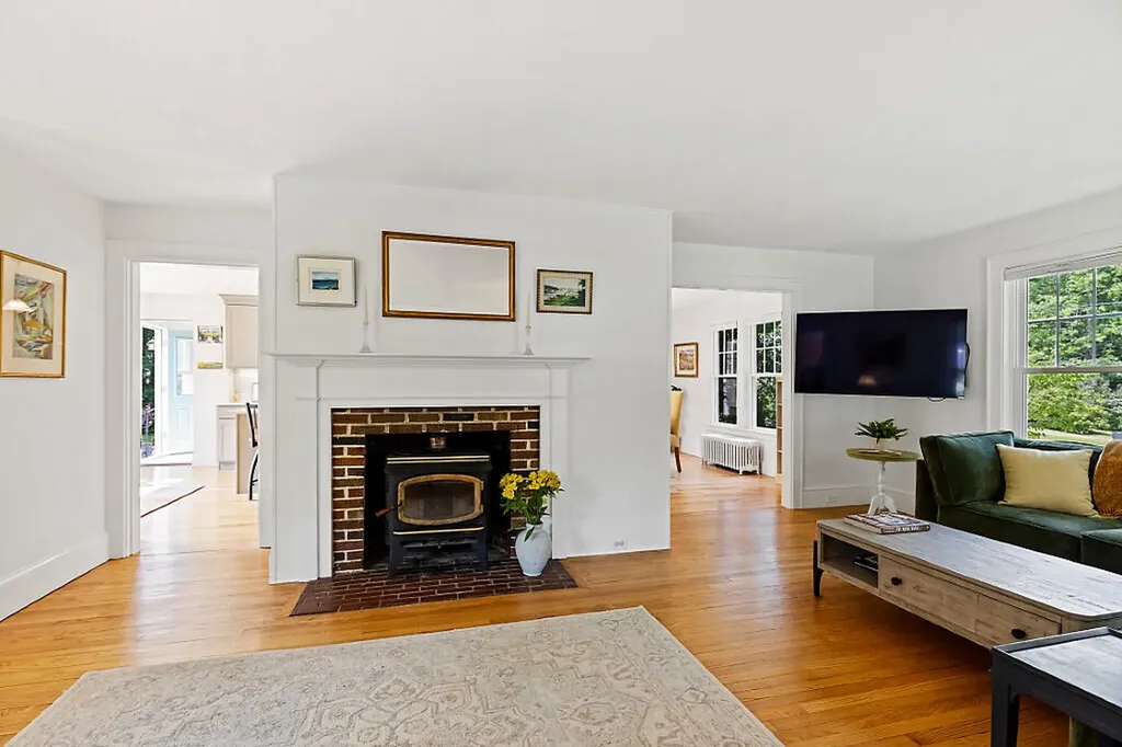 38 Johnson Road Falmouth ME 04105