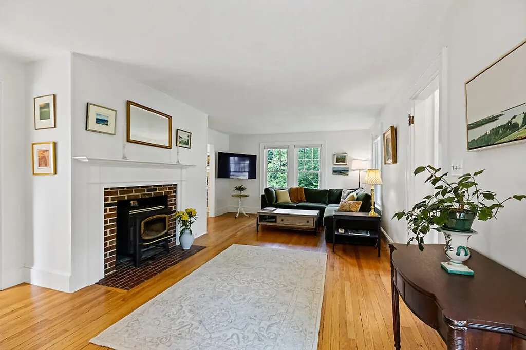 38 Johnson Road Falmouth ME 04105
