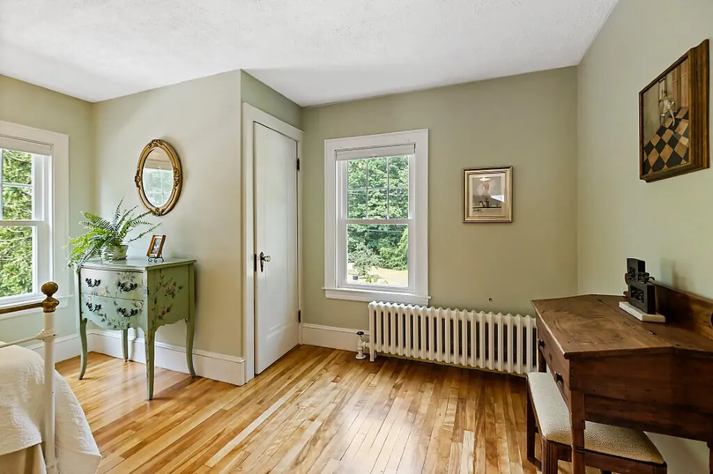 38 Johnson Road Falmouth ME 04105
