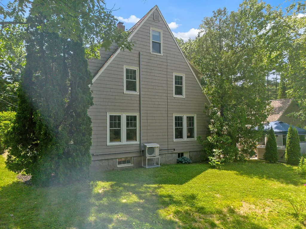 38 Johnson Road Falmouth ME 04105