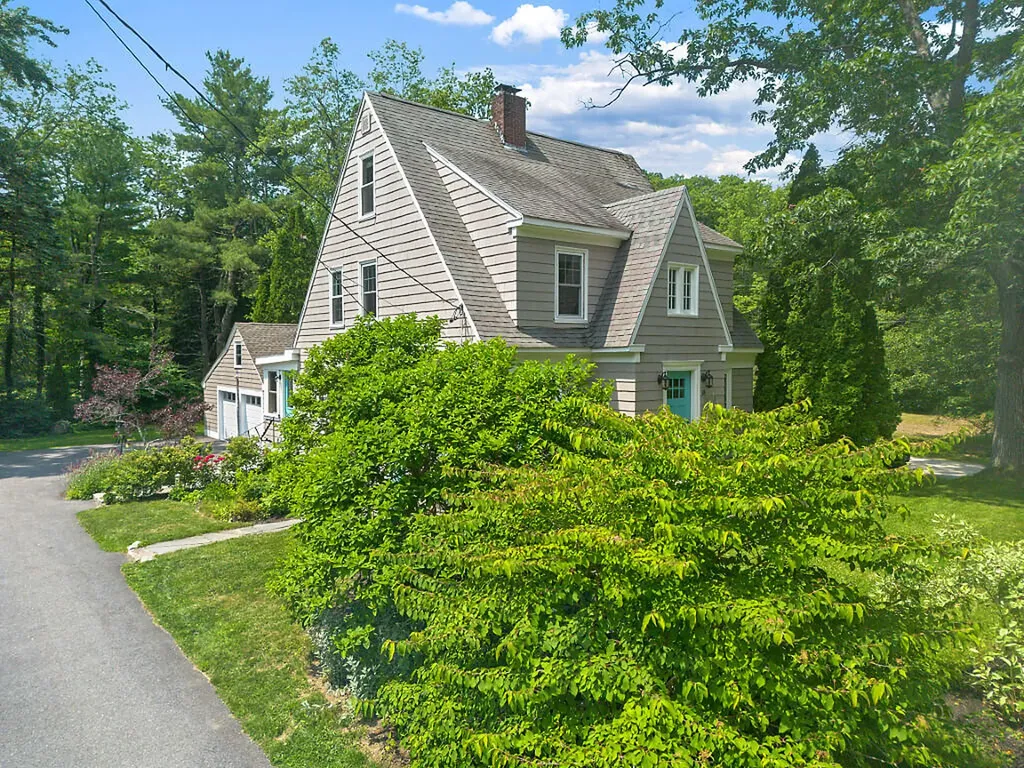 38 Johnson Road Falmouth ME 04105