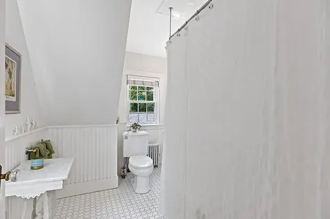38 Johnson Road Falmouth ME 04105