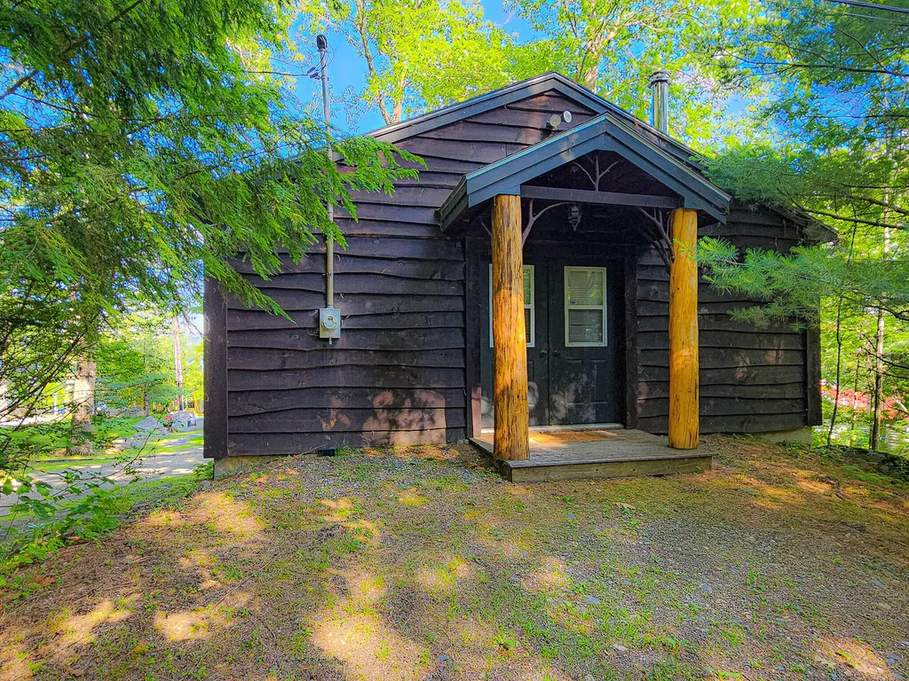 22 S Crane Lane Rome ME 04963