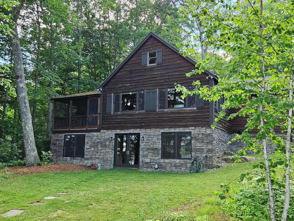 22 S Crane Lane Rome ME 04963