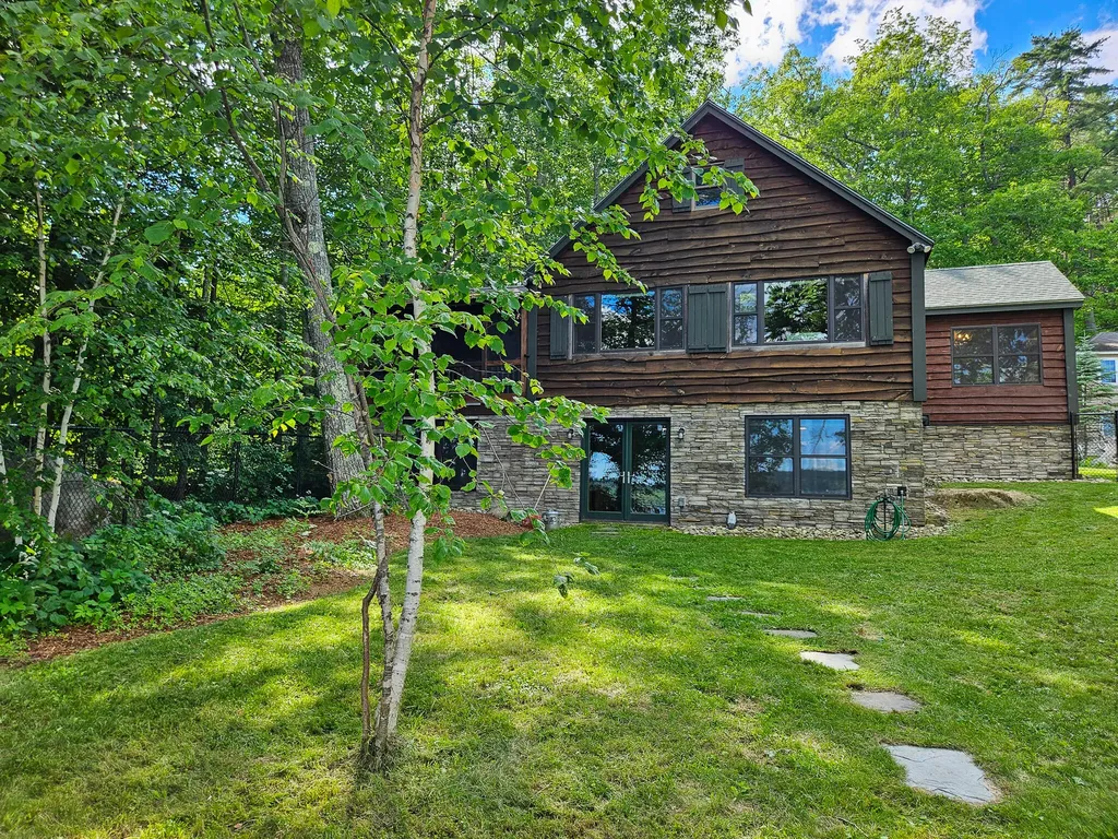 22 S Crane Lane Rome ME 04963