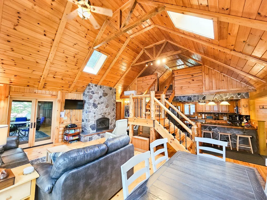22 S Crane Lane Rome ME 04963