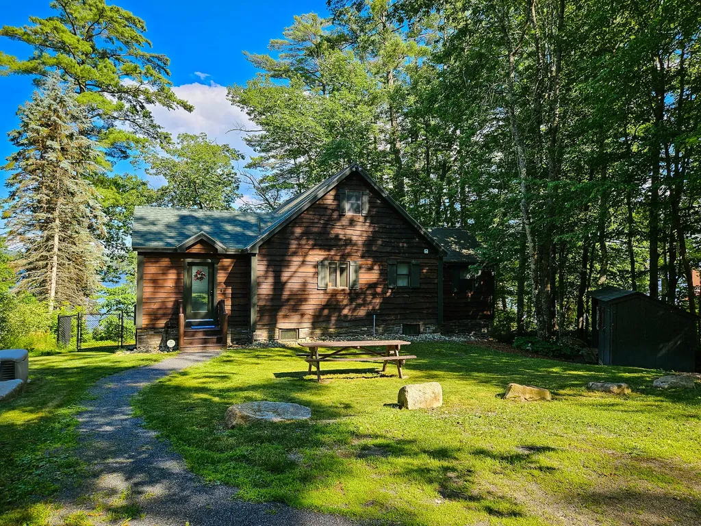 22 S Crane Lane Rome ME 04963