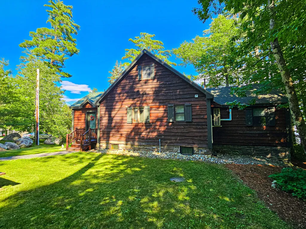 22 S Crane Lane Rome ME 04963