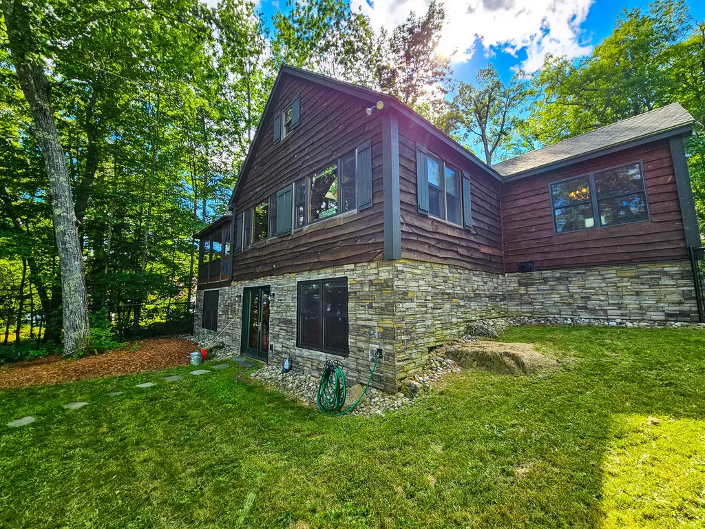 22 S Crane Lane Rome ME 04963