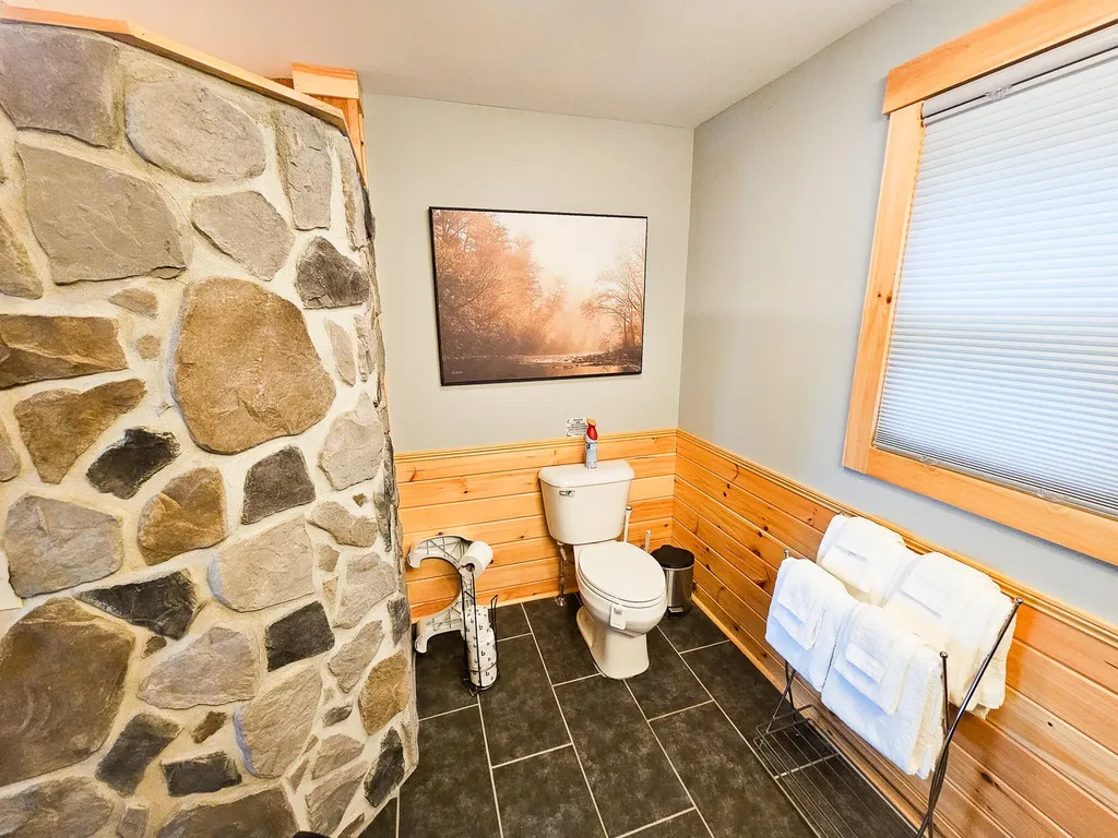 22 S Crane Lane Rome ME 04963