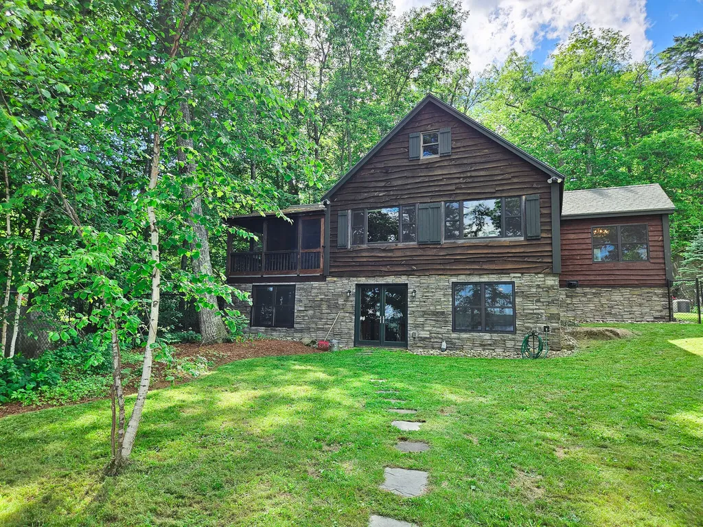 22 S Crane Lane Rome ME 04963