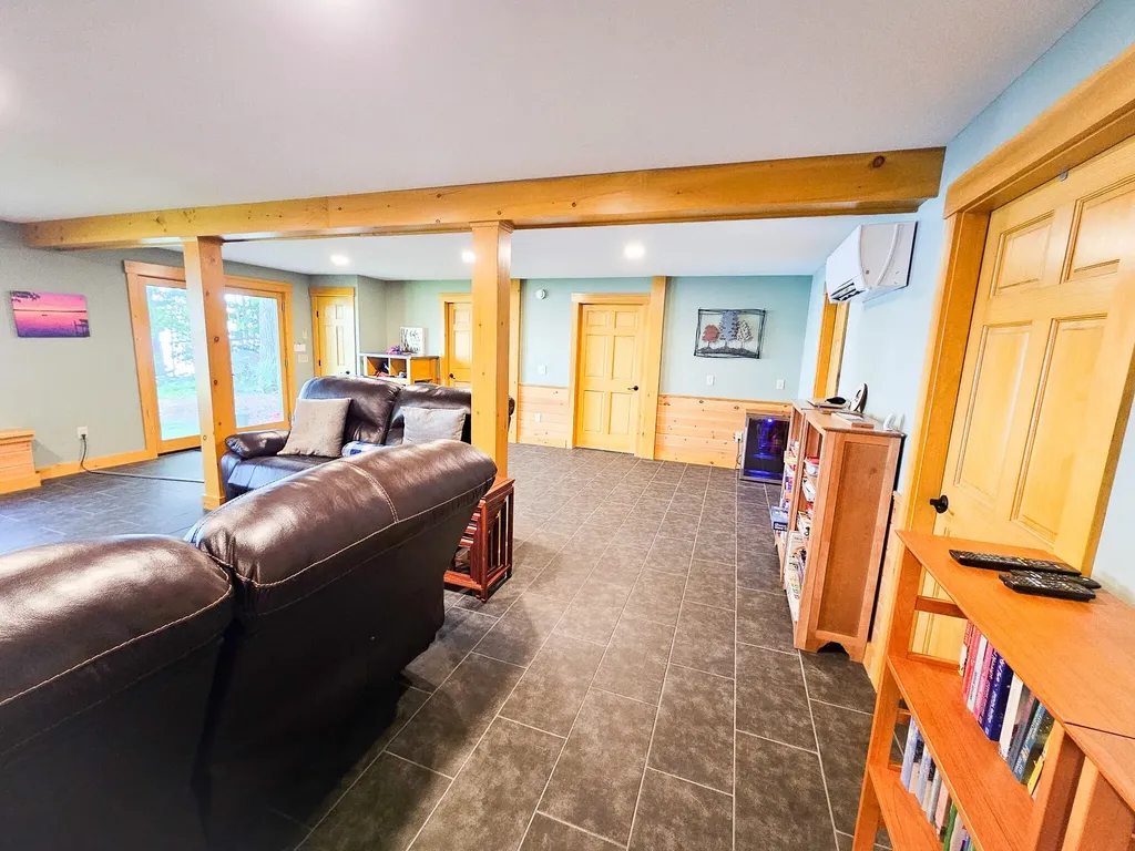 22 S Crane Lane Rome ME 04963
