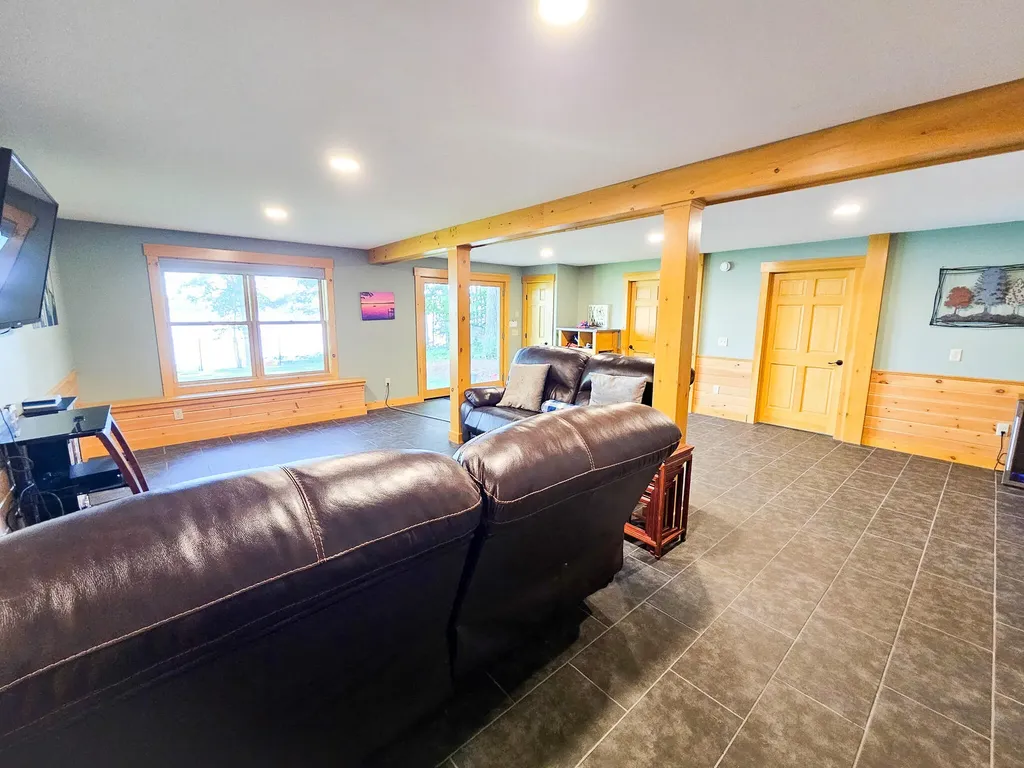 22 S Crane Lane Rome ME 04963