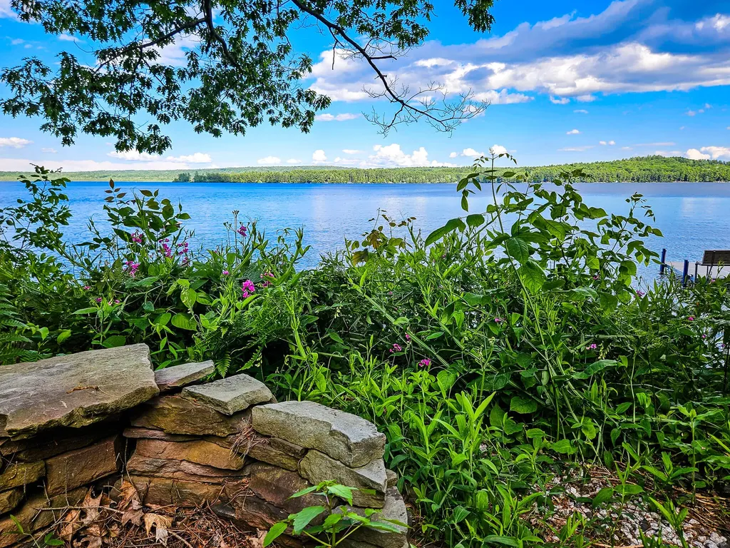 22 S Crane Lane Rome ME 04963