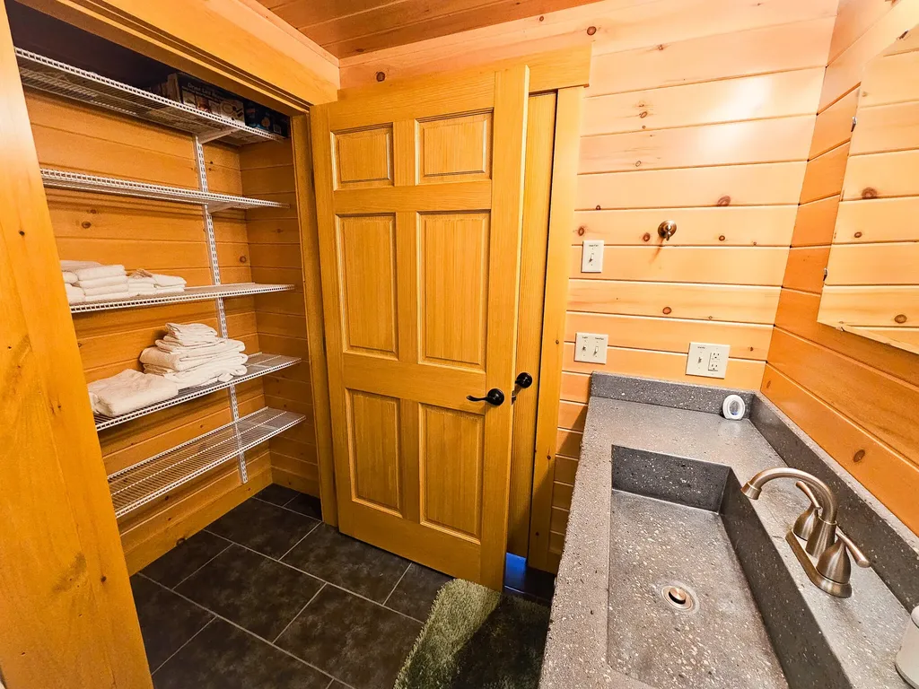 22 S Crane Lane Rome ME 04963