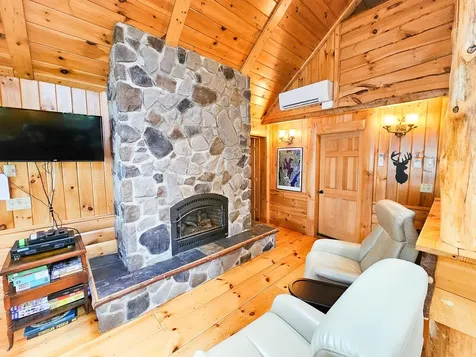 22 S Crane Lane Rome ME 04963