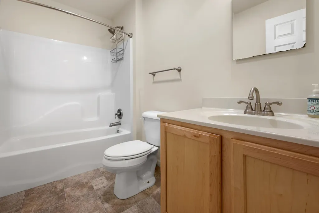 48 Peters Street Orono ME 04473
