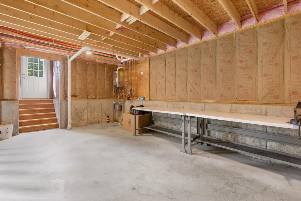 48 Peters Street Orono ME 04473