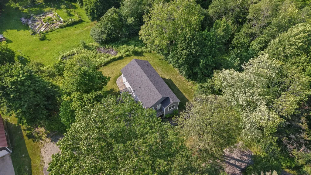 48 Peters Street Orono ME 04473