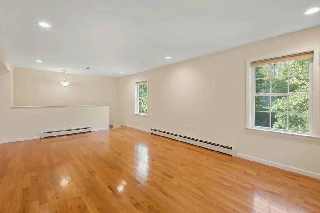 48 Peters Street Orono ME 04473